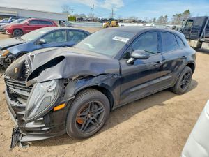 Porsche Macan 2.0L 4 2021