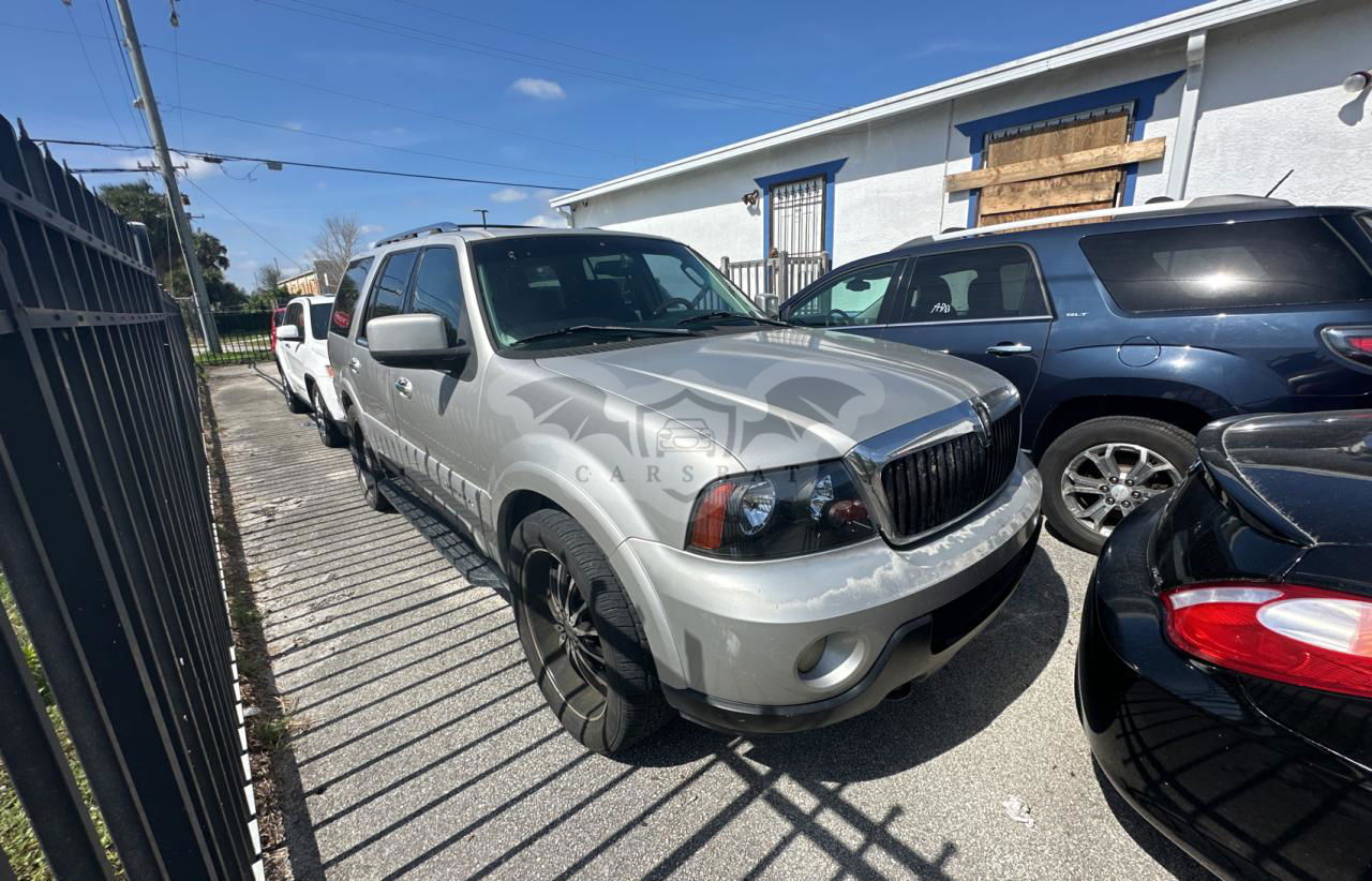 Lincoln Navigator 5.4L  8 2003