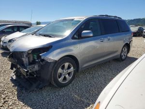Toyota Sienna 3.5L 6 2011