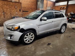Mitsubishi Outlander 2.0L 4 2014