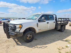 Ford F-350 6.7L 8 2017