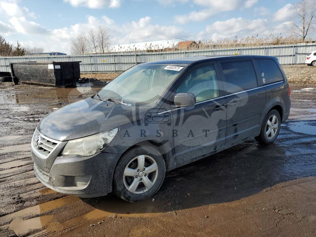 Volkswagen Routan SE 3.8L  6 2010