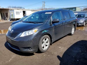 Toyota Sienna 3.5L 6 2017