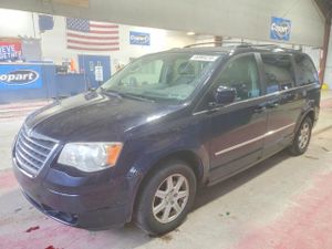 Chrysler Town & Country 3.8L 6 2010