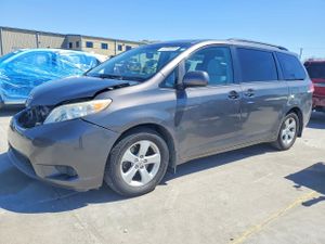 Toyota Sienna 3.5L 6 2012