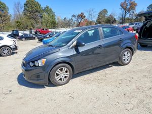 Chevrolet Aveo (Sonic) 1.4L 4 2015