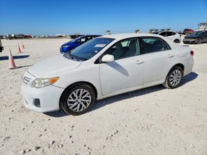 Toyota Corolla 1.8L 4 2013