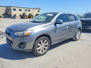 Mitsubishi Outlander 2.0L 4 2015
