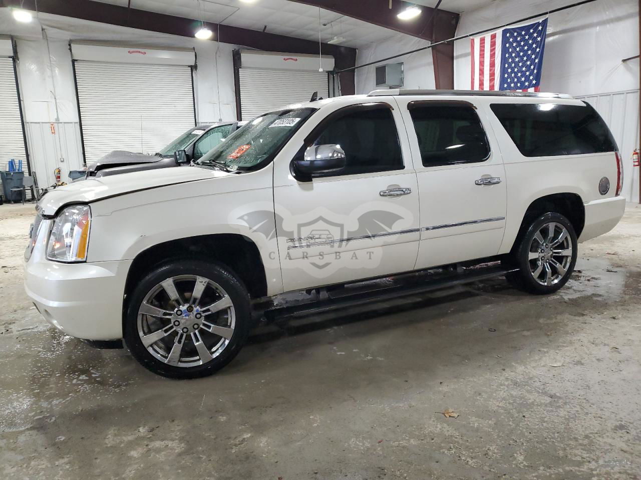 GMC Yukon DENALI 6.2L  8 2010