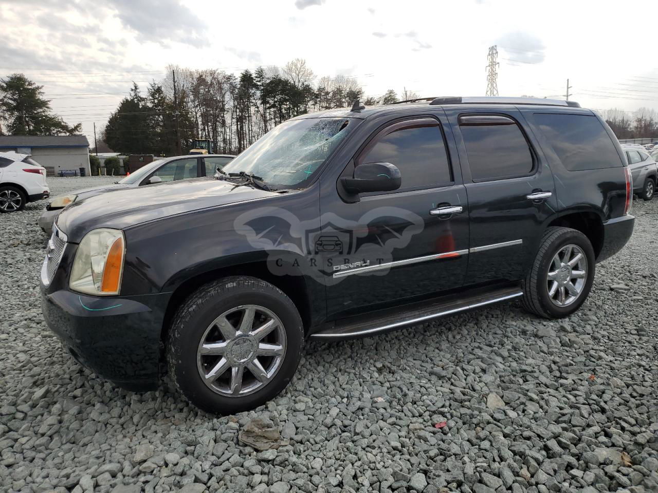 GMC Yukon DENALI 6.2L  8 2011