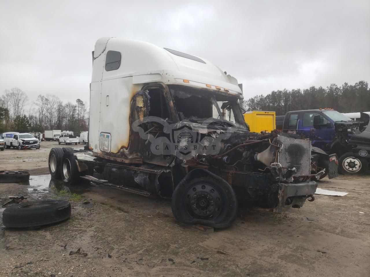 Freightliner Columbia COLUMBIA 12.7L 6 2001