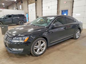 Volkswagen Passat 2.0L 4 2012