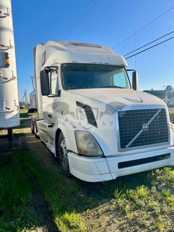 Volvo VN VNL 12.8L 6 2011