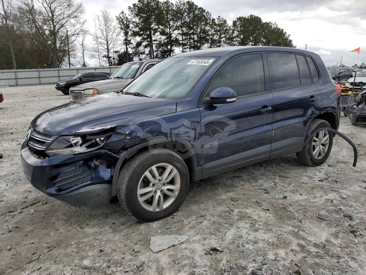 Volkswagen Tiguan S 2.0L  4 2013