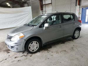Nissan Versa 1.8L 4 2010