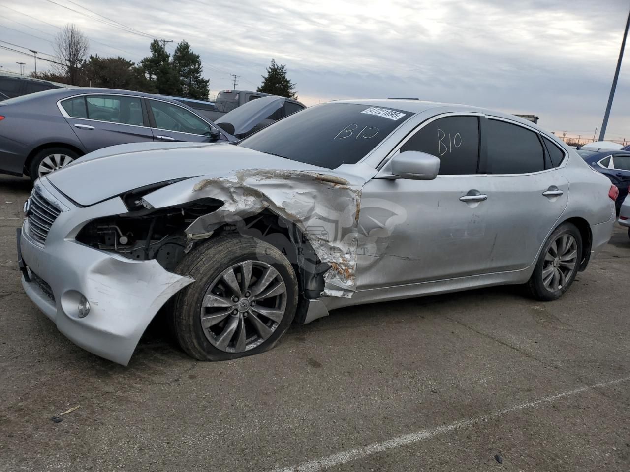 Infiniti M37 X 3.7L 6 2012
