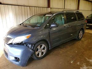 Toyota Sienna 3.5L 6 2014