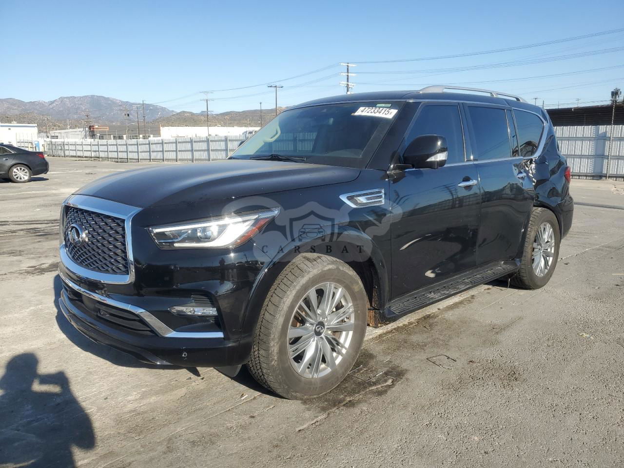 Infiniti QX80 LUXE 5.6L  8 2021