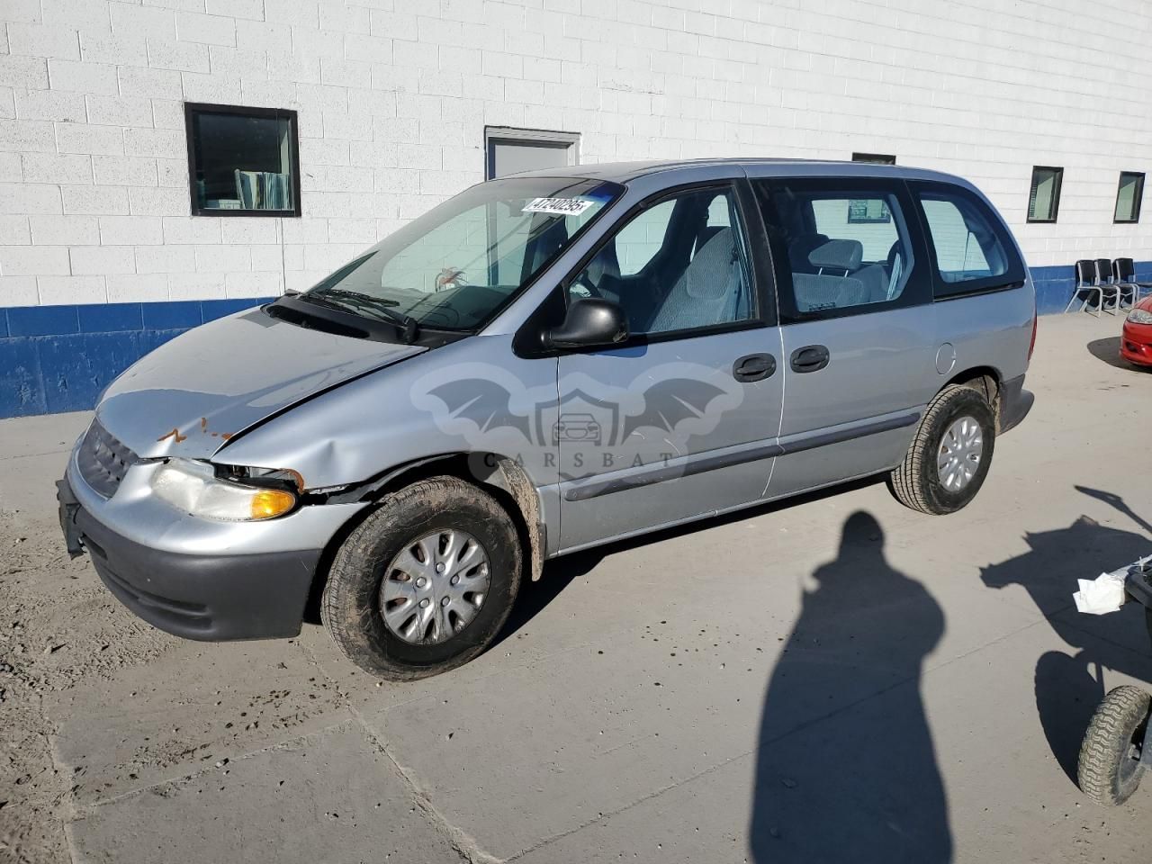 Plymouth Voyager 2.4L 4 2000