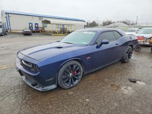Dodge Challenger 6.4L 8 2013