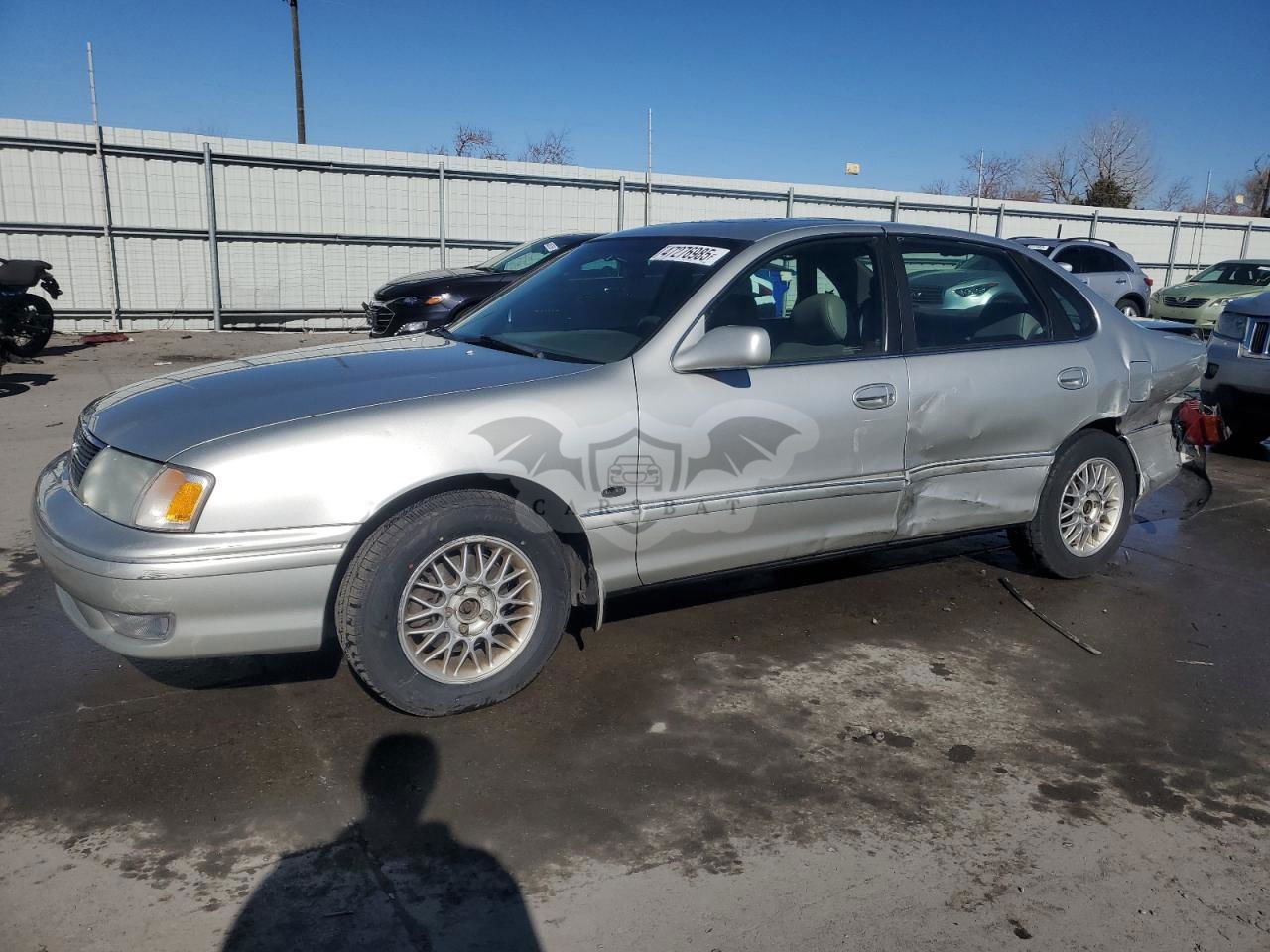 Toyota Avalon XL 3.0L  6 1999