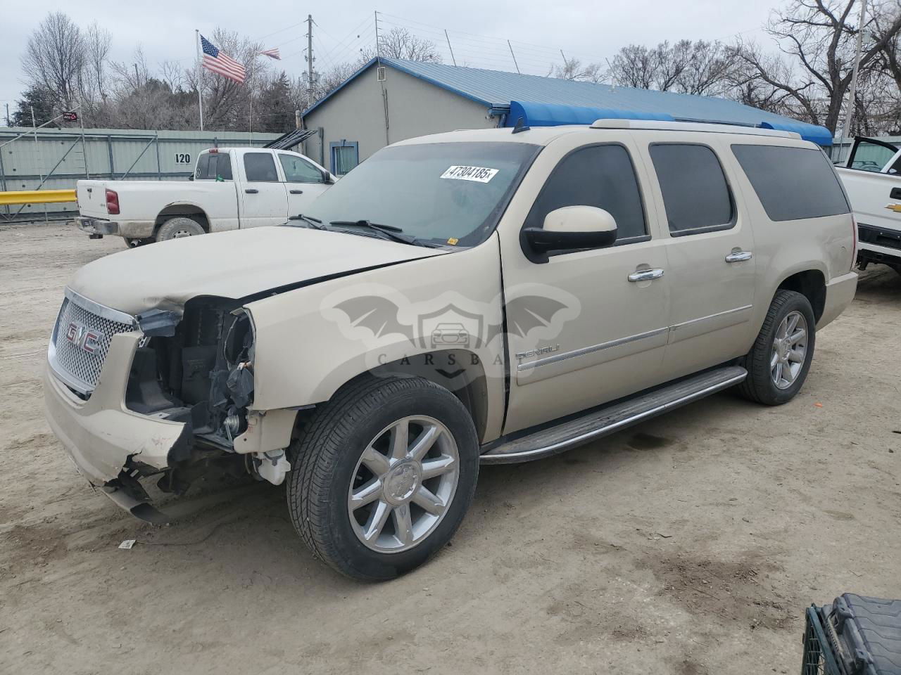 GMC Yukon DENALI 6.2L  8 2011