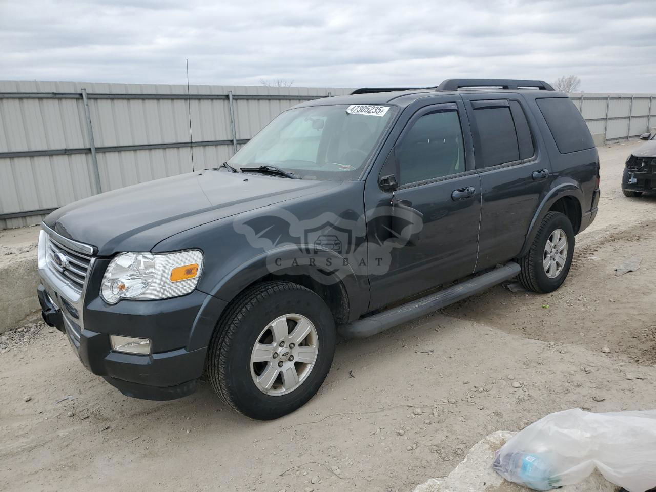 Ford Explorer XLT 4.0L  6 2010