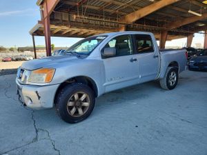 Nissan Titan 5.6L 8 2010