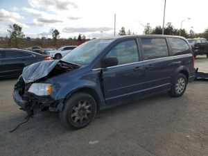 Chrysler Town & Country LX 3.3L 6 2009
