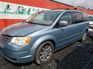 Chrysler Town & Country TOURING 4.0L 6 2010