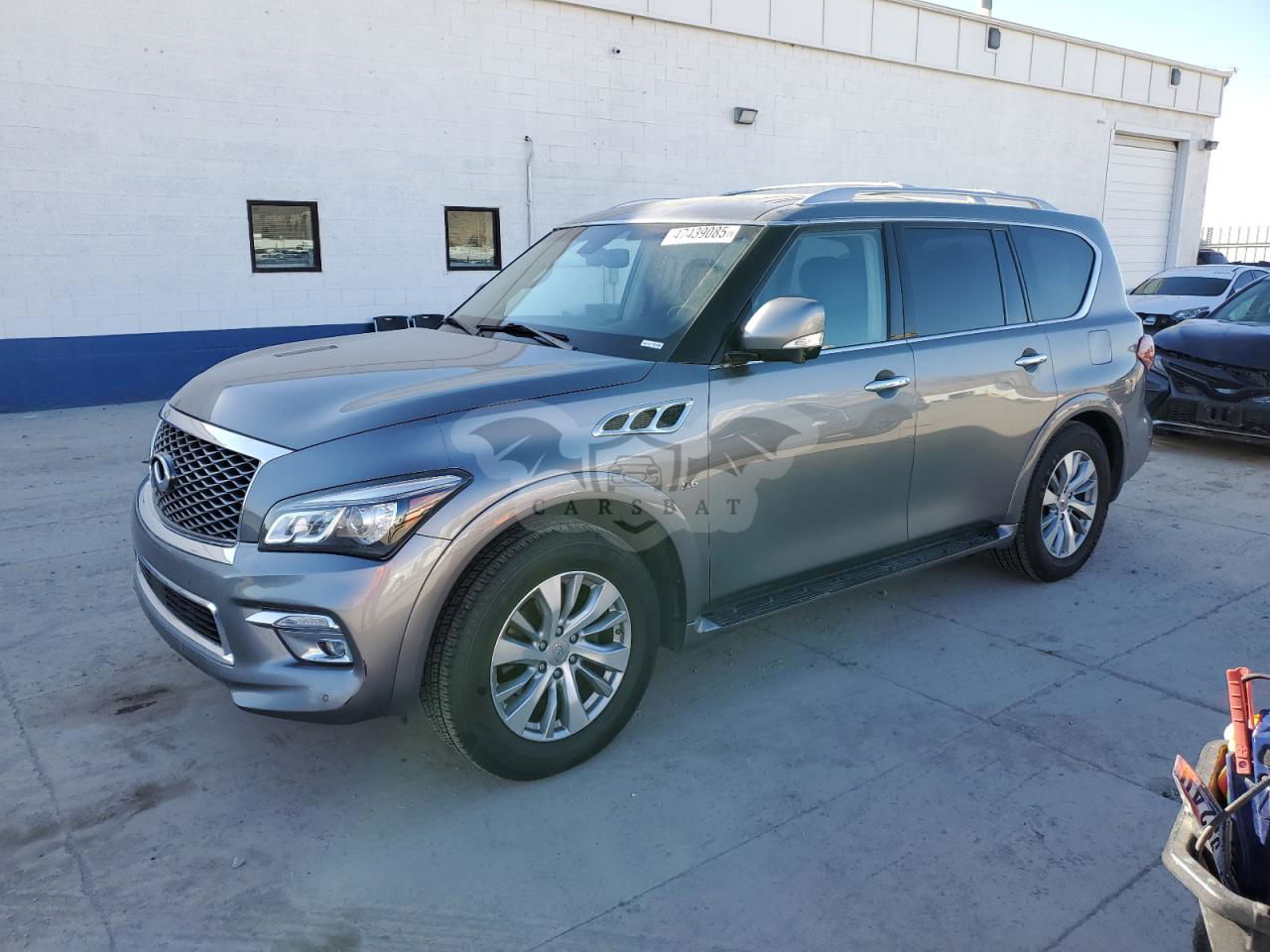 Infiniti QX80 5.6L  8 2015