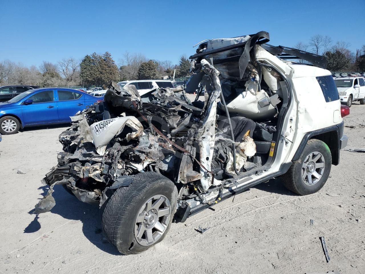Toyota FJ Cruiser 4.0L 6 2014