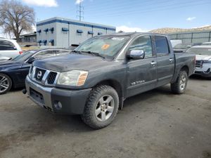 Nissan Titan XE 5.6L 8 2005