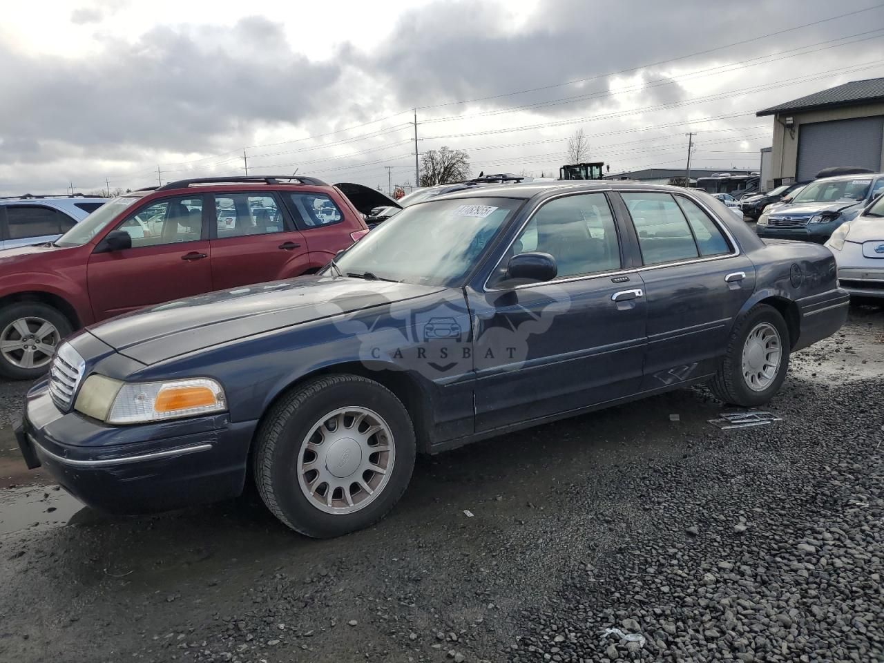 Ford Crown LX 4.6L 8 2002