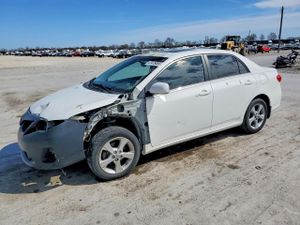 Toyota Corolla 1.8L 4 2013