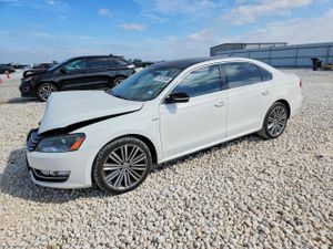 Volkswagen Passat 1.8L 4 2015