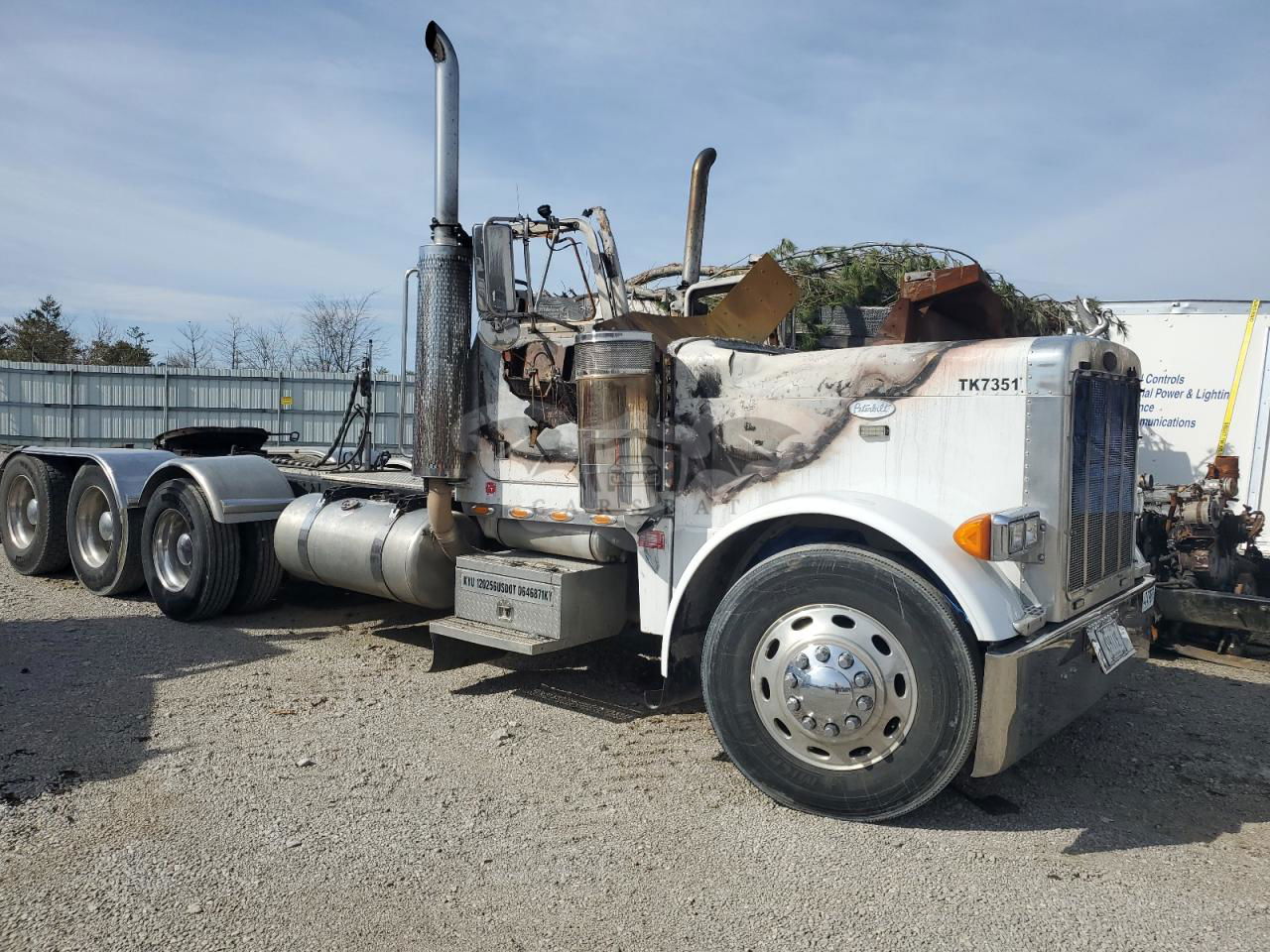 Peterbilt 379 6 2002