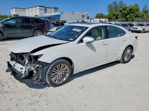 Lexus ES 3.5L 6 2015