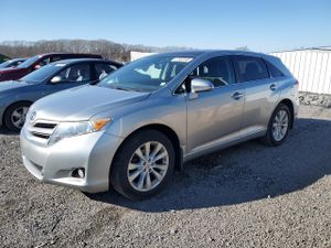 Toyota Venza LE 2.7L 4 2015