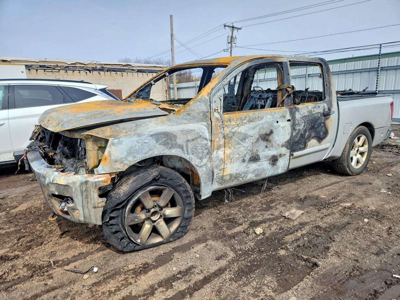 Nissan Titan 5.6L 8 2005
