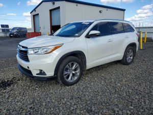 Toyota Highlander 3.5L 6 2015