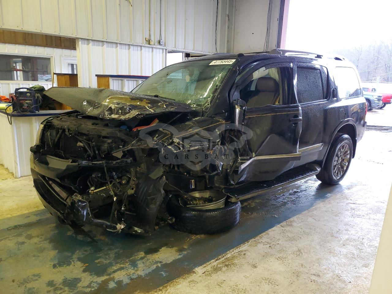 Nissan Armada PLATINUM 5.6L  8 2015