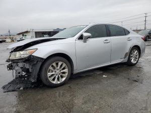 Lexus ES 300H 2.5L 4 2013