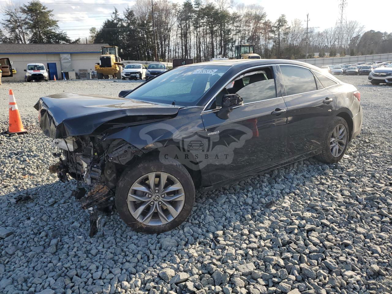Toyota Avalon XLE 2.5L  4 2021