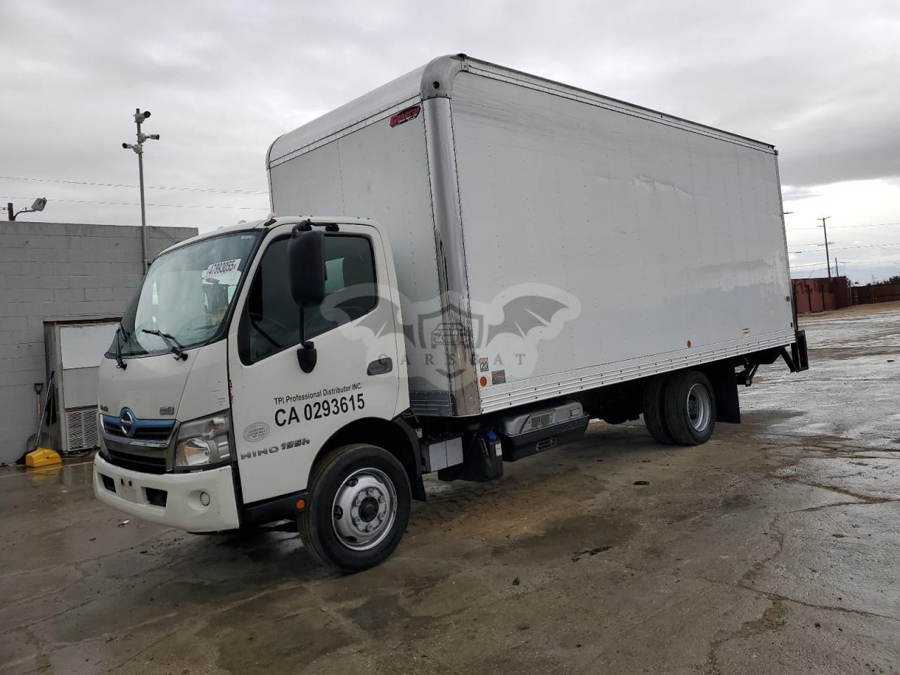 Hino Motors 195 5.1L 4 2014