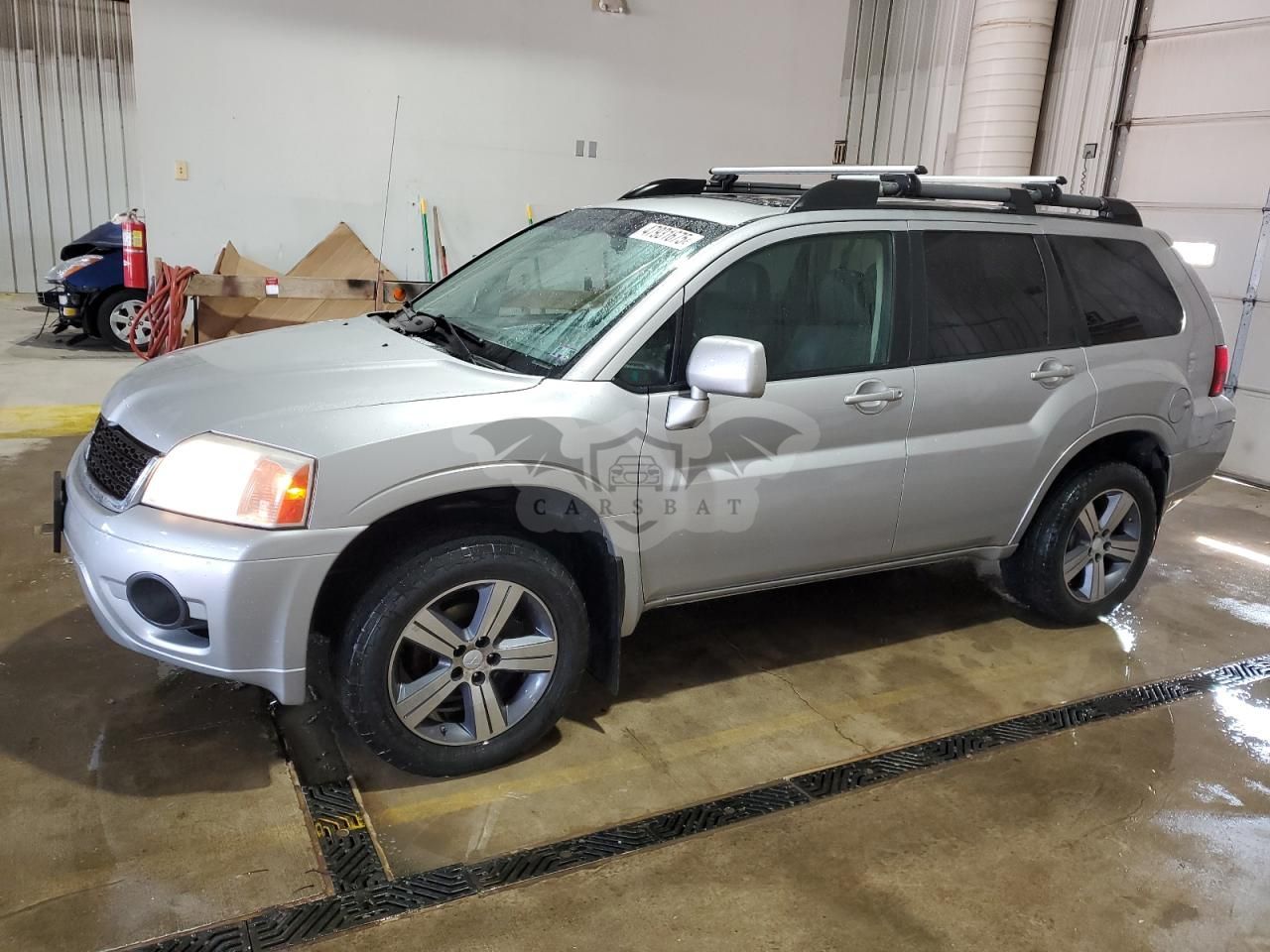 Mitsubishi Endeavor SE 3.8L 6 2011