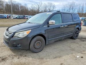 Volkswagen Routan 4.0L 6 2010