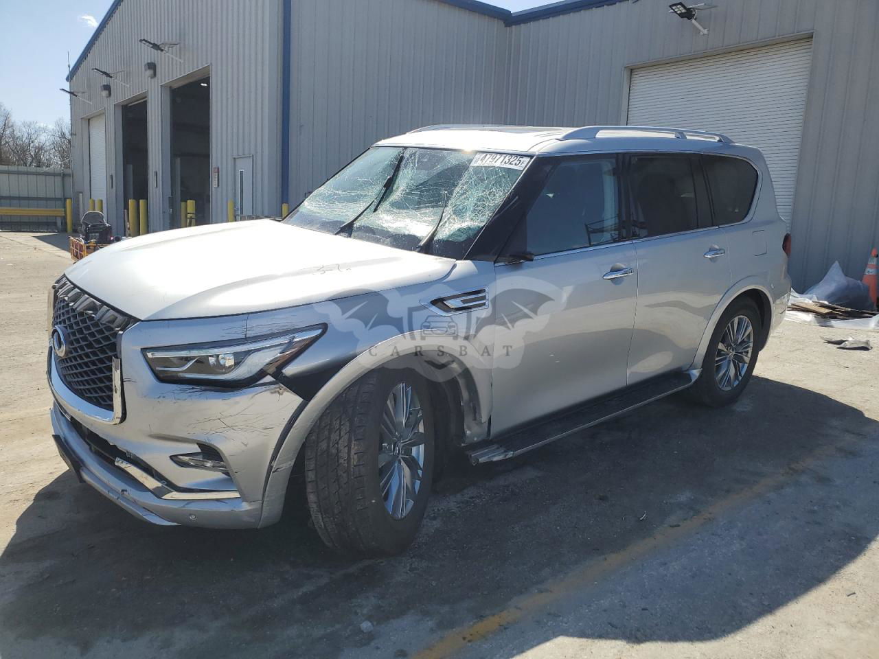 Infiniti QX80 LUXE 5.6L  8 2021