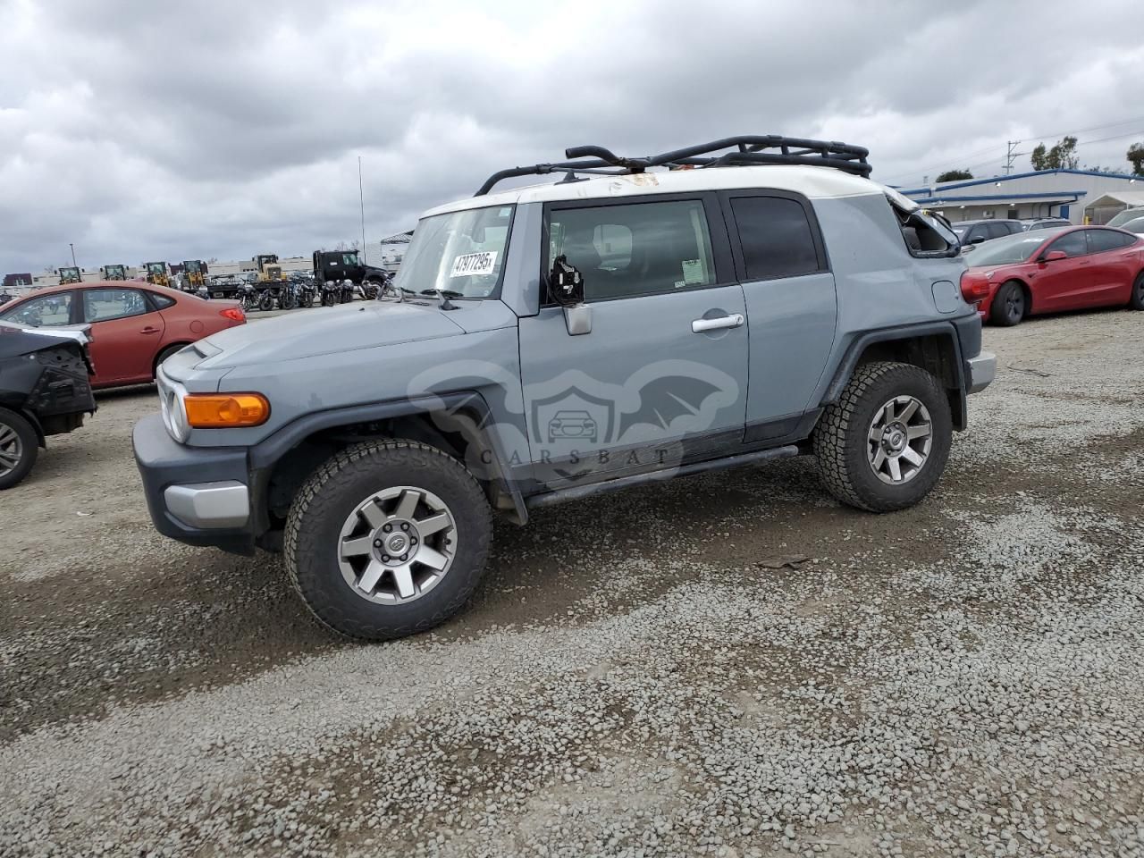 Toyota FJ Cruiser 4.0L 6 2014
