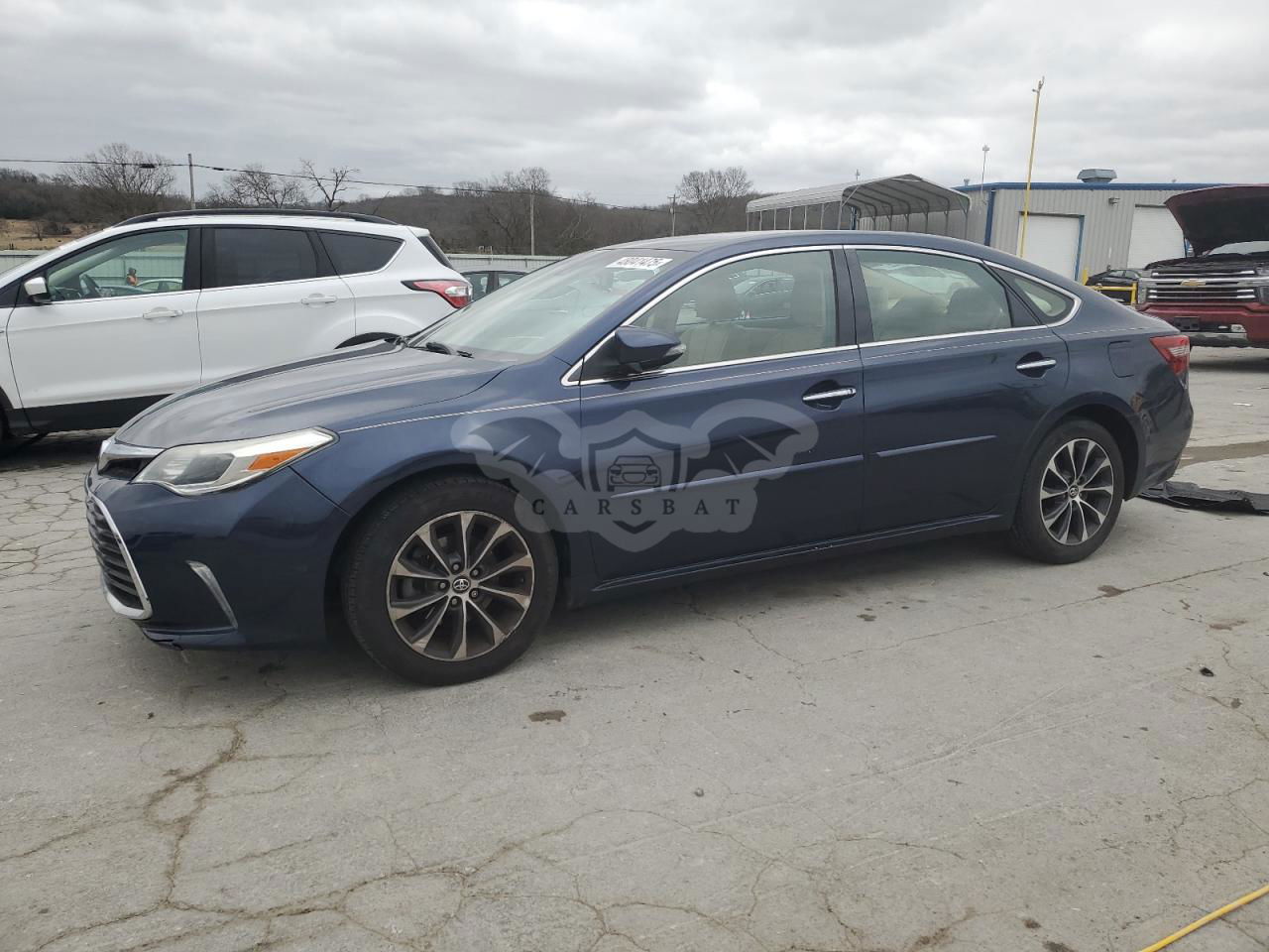 Toyota Avalon XLE 3.5L  6 2018